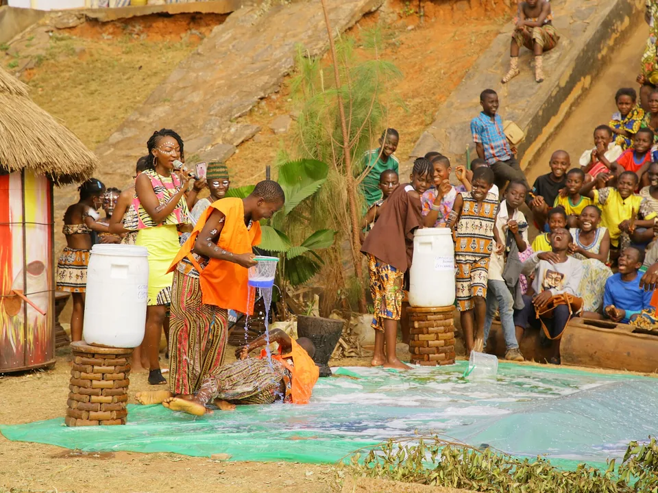 Tissus wax d'Afrique de l'Ouest : couleurs et symboles du patrimoine du cabinet